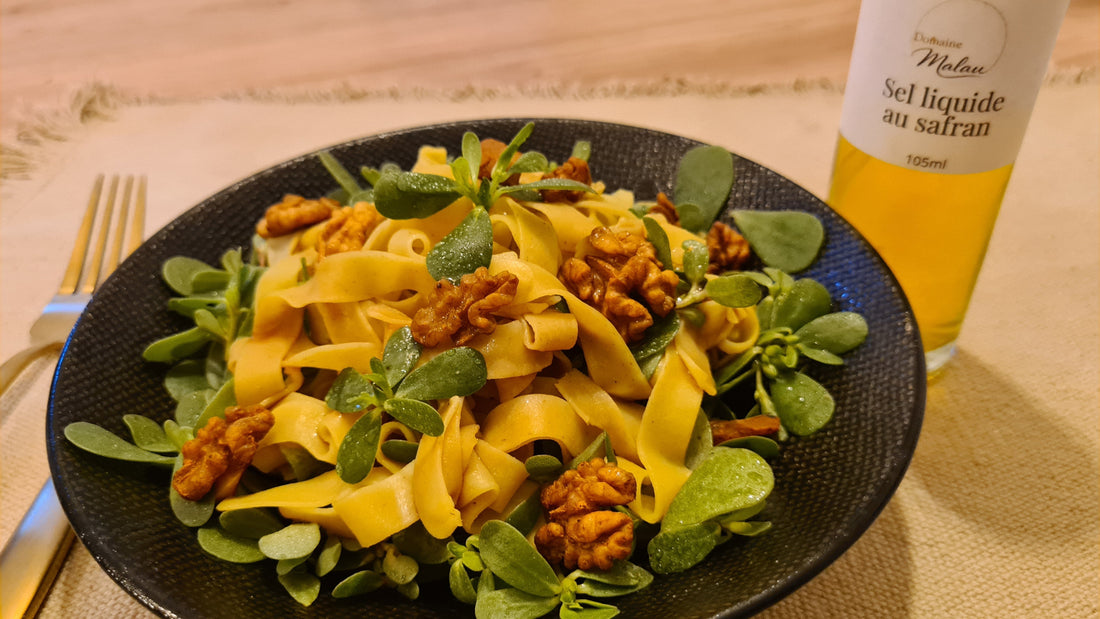 Salade de rubans, noix et pourpier au safran
